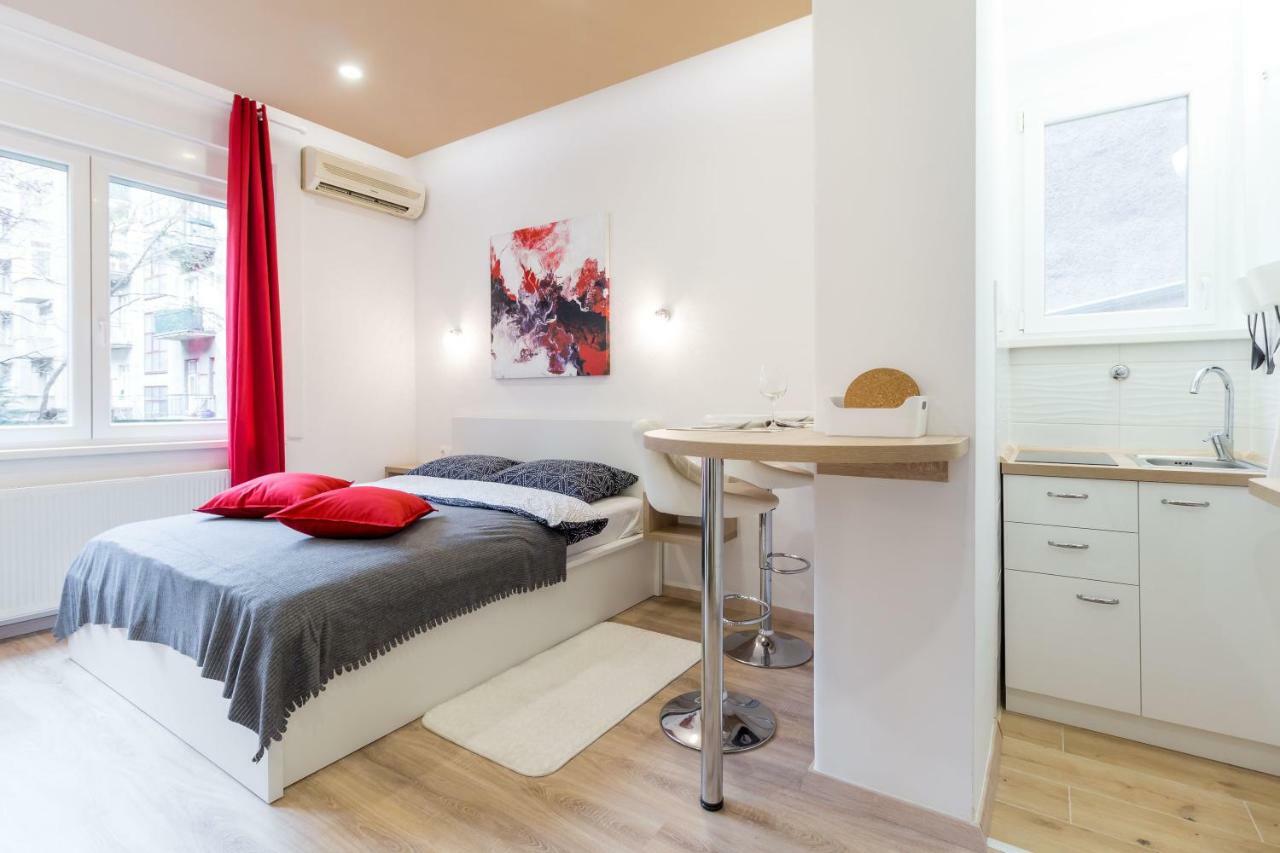 Cosy Romantic Apartment Zagreb Bagian luar foto